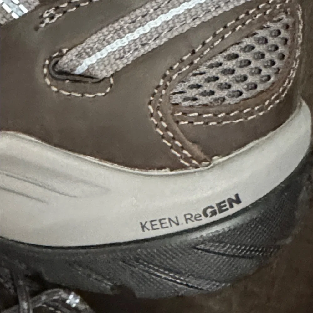 KEEN UTILITY Steel -Toe Shoes-size 7.5 NWT